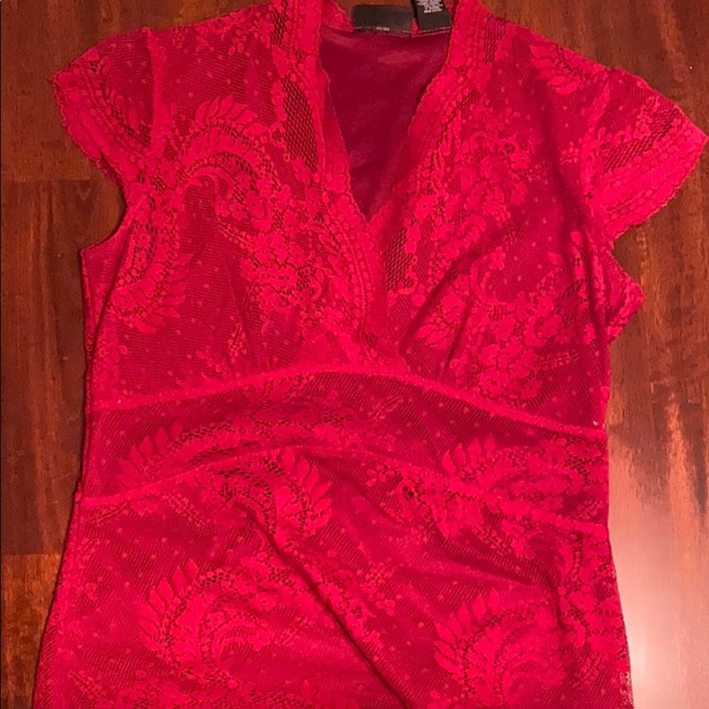New York & Company Red lace top size S